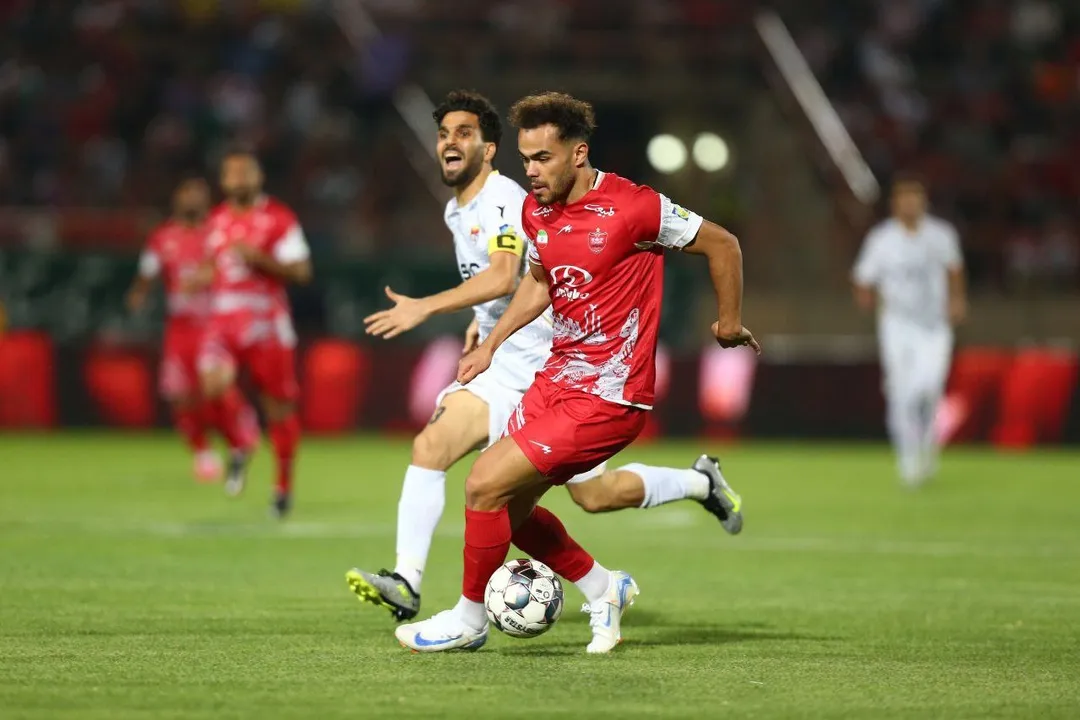 رئیس کمیته پزشکی پرسپولیس: اورونوف را مجبور به بازی کردند!