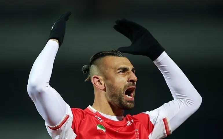باشگاه پرسپولیس: این بازیکن نمی‌تواند جدا شود