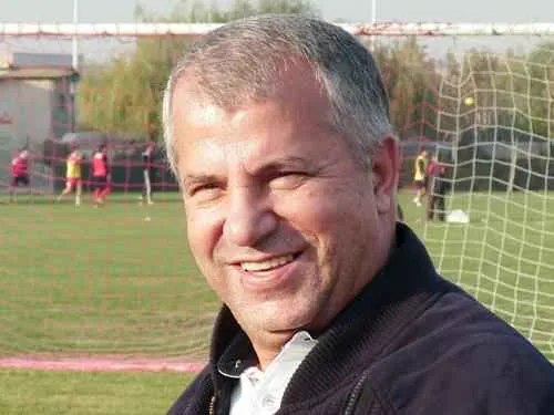پروین سرمربی ستارگان ایران شد