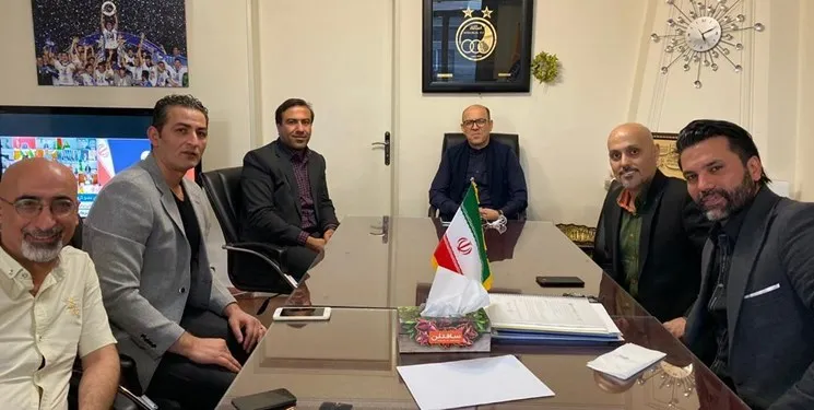 نشست پیشکسوتان باشگاه استقلال با مدیرعامل