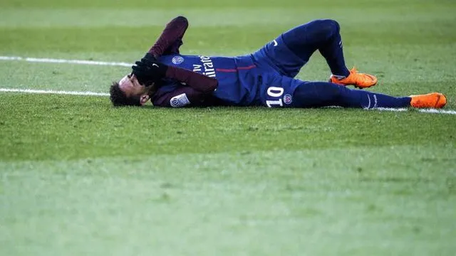 نیمار مصدوم شد