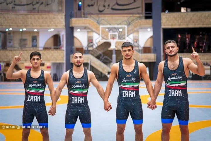 صعود کشتی‌گیر ایرانی به نیمه نهایی کشتی آزاد جوانان جهان