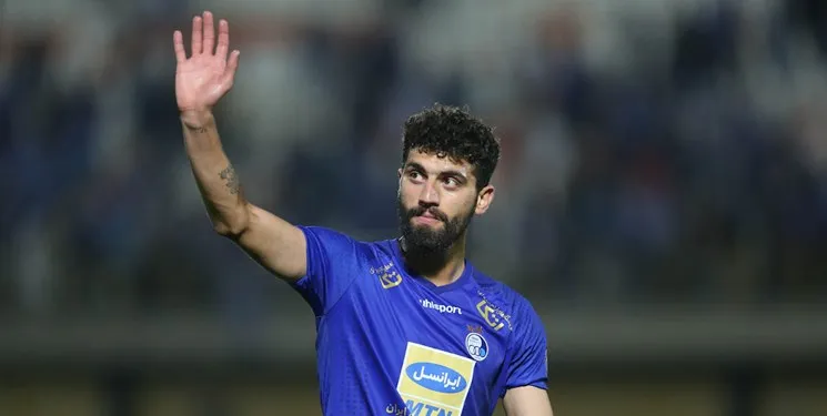 مدافع استقلال با عذرخواهی برگشت!
