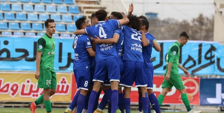 استقلال با برد سال را به پایان رساند