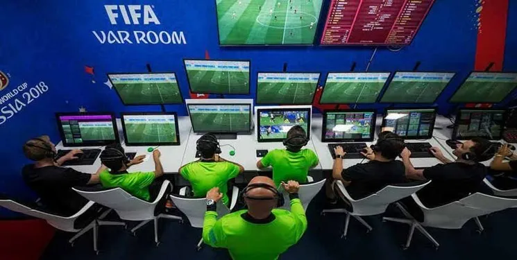 تلاش فدراسیون فوتبال برای استفاده از VAR ‌از نیم فصل