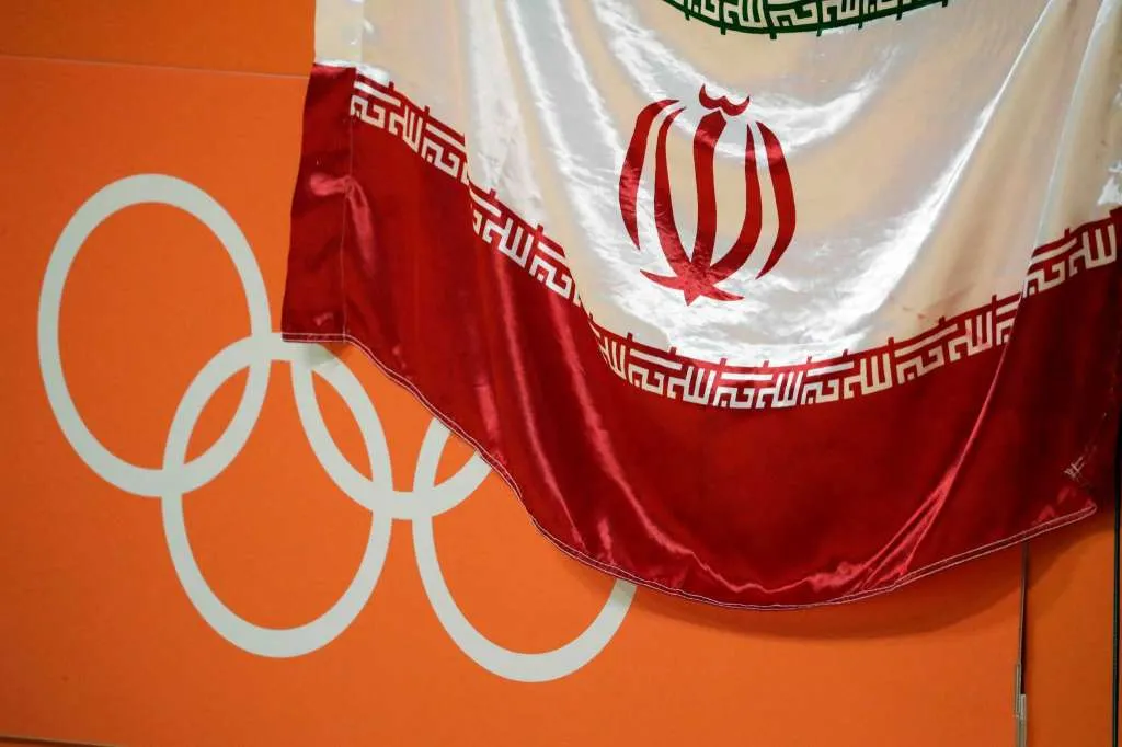 ورزش ایران بر سر دو راهی!