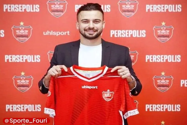 سروش رفیعی با پرسپولیس تمدید کرد