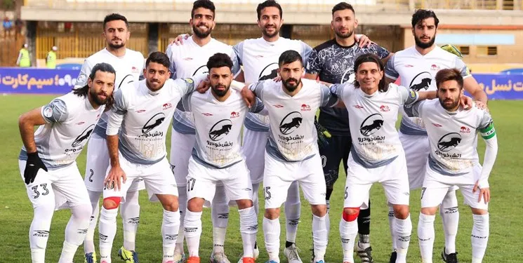 دردسر بزرگ برای تراکتور در آستانه بازی با نفت آبادان؛ ۴ بازیکن کرونایی شدند