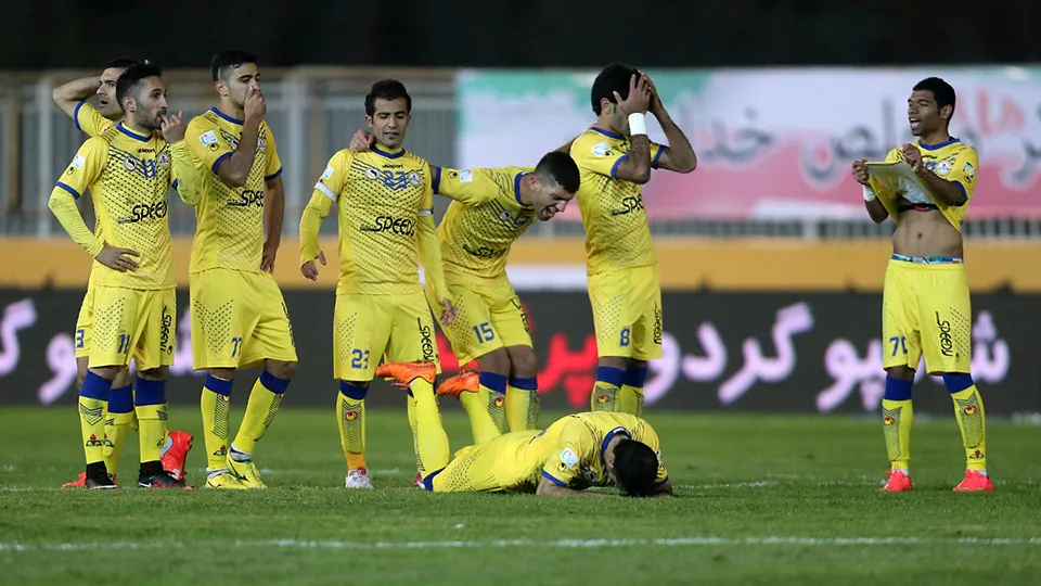نفت تهران رسما به دسته سوم سقوط کرد