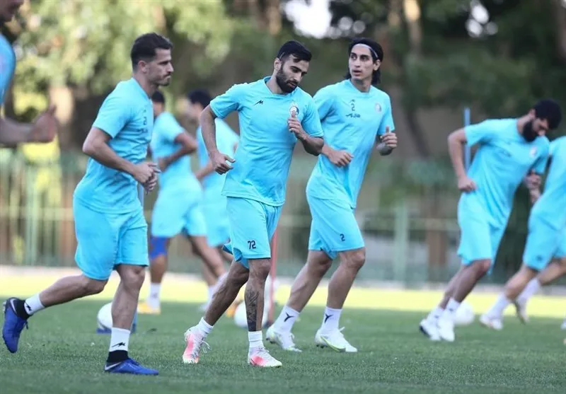 حضور غفوری در تمرین استقلال و جشن تولد برای دو بازیکن