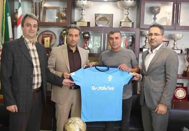ویسی رسما در پیکان ماندنی شد