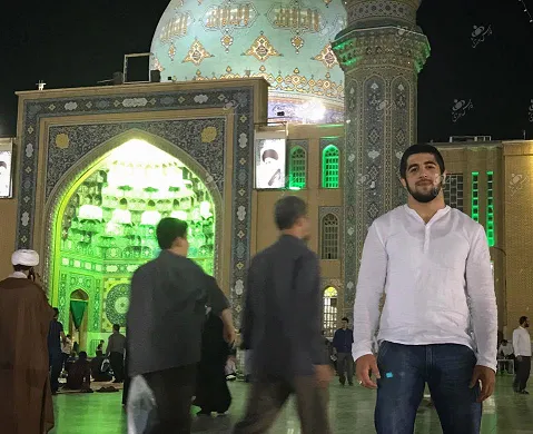 روایت کشتی‌گیر خارجی؛ از ادای احترام به شهدای مدافع حرم تا علاقه به رهبرمعظم انقلاب