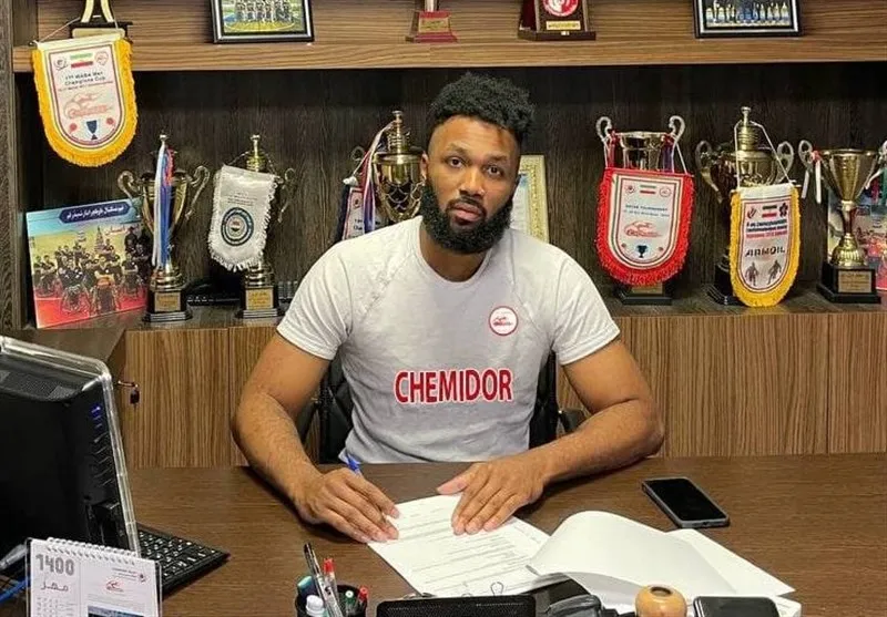 بسکتبالیست آمریکایی به شیمیدر پیوست