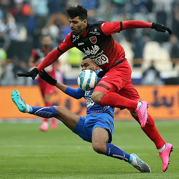 دربی اروپایی استقلال و پرسپولیس همچنان روی هوا