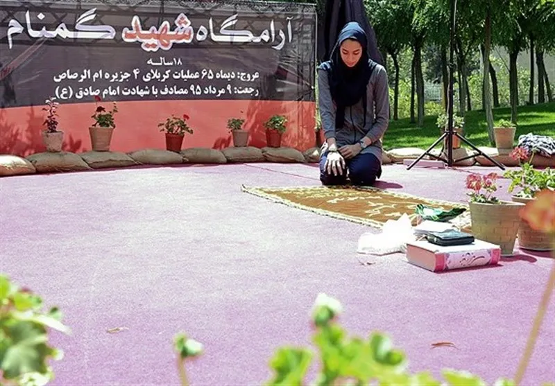 کیمیا علیزاده مدال خود را به شهید گمنام تقدیم کرد