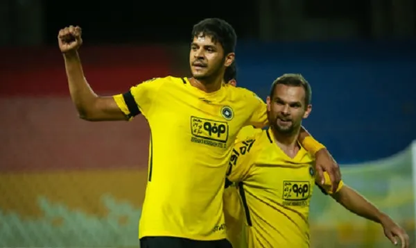 سپاهان به یک قدمی پرسپولیس رسید