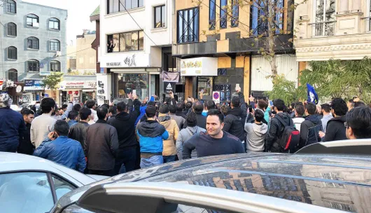 حمله هواداران استقلال به معاون باشگاه