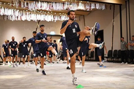 تمرین سبک ملی‌پوشان و جلسه فنی در هتل تیم ملی
