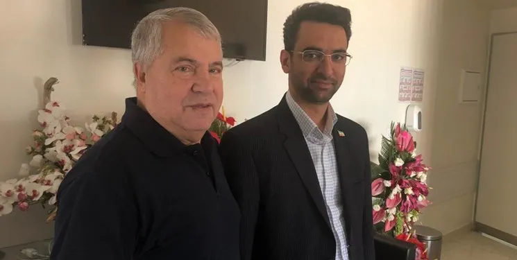وزیر ارتباطات به ملاقات پروین رفت+ عکس