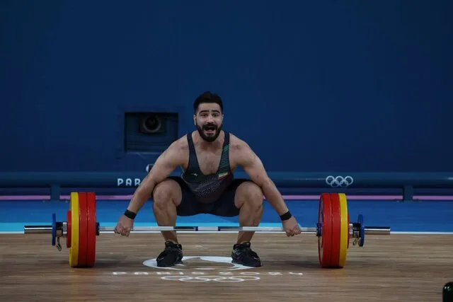 المپیک پاریس/ وزنه‌بردار ایرانی ناکام ماند