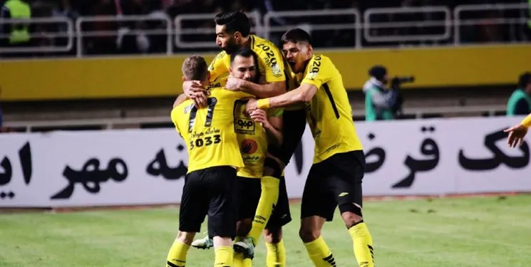 سپاهان پیروز شد و به صدر جدول رفت