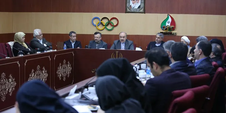 سلطانی‌فر: ورزشکاران باید شرایط سخت اقتصادی را تحمل کنند