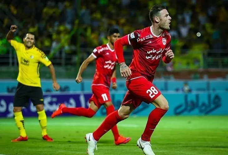 جشنواره گل تراکتورسازی در شب درخشش استوکس