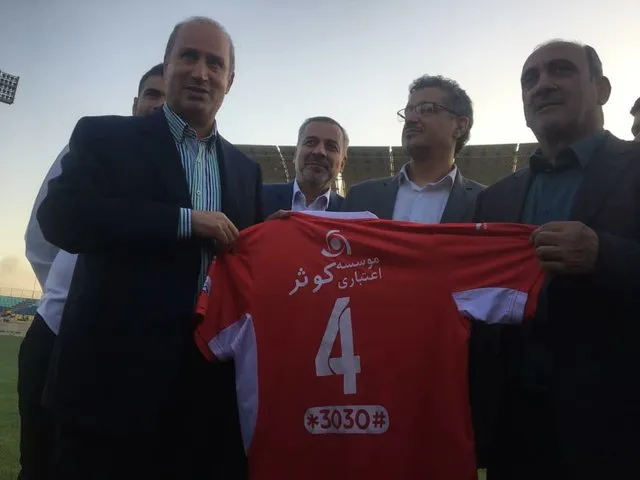 رئیس فدراسیون در تمرین استقلال و پرسپولیس
