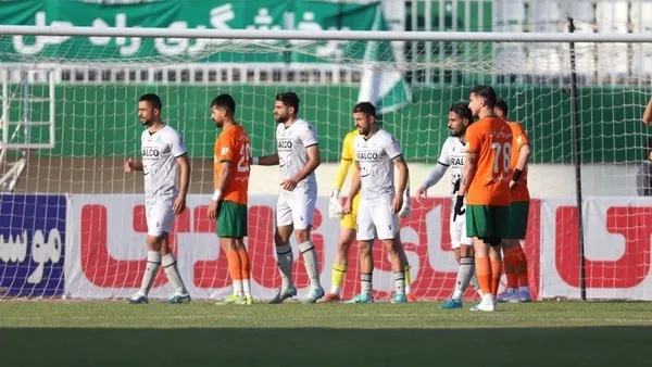 هفته هجدهم/‌ توقف آلومینیوم ۱۰ نفره مقابل مس