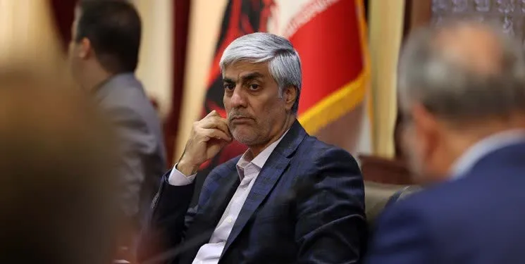 بررسی اخذ مجوز حرفه‌ای استقلال و پرسپولیس با حضور وزیر ورزش