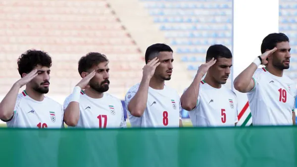 سلام نظامی بازیکنان تیم ملی فوتبال ایران