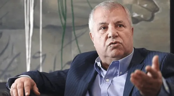 علی پروین در بیمارستان بستری شد