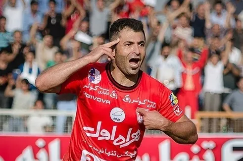 تراکتورسازی صدرنشین لیگ برتر شد