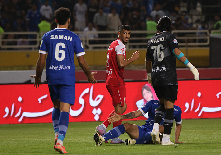 گزارش تصویری دیدار تیم های استقلال و پرسپولیس