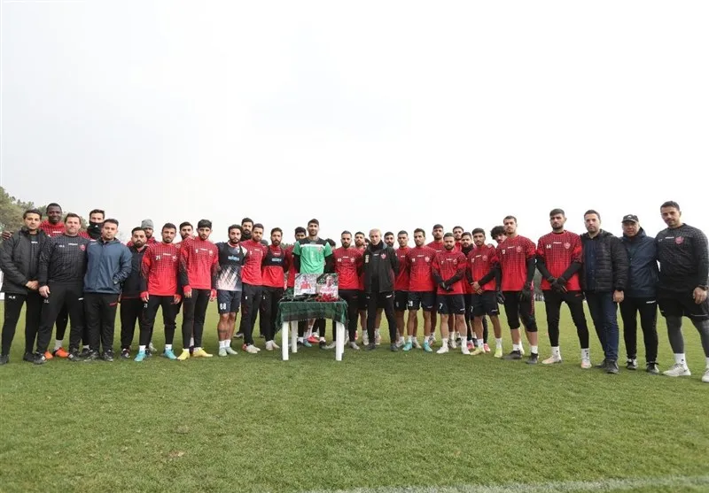 ادای احترام پرسپولیسی‌ها به ۲ پیشکسوت فقید سرخپوشان