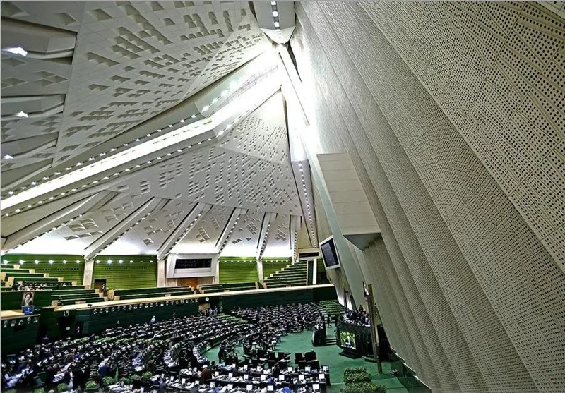 بازشدن پای فساد در قراردادهای میلیاردی بازیکنان فوتبال به مجلس