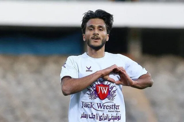 صادقی رسما به پرسپولیس پیوست