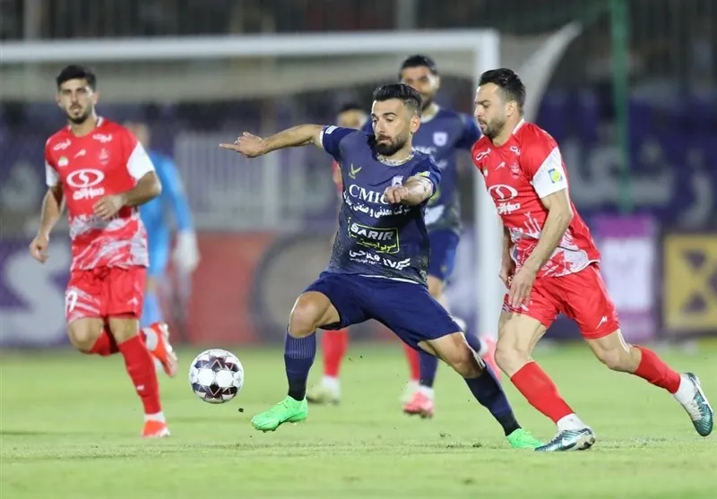 ۳ امتیاز ارزشمند پرسپولیس در دل کویر؛ قرمز‌ها تراکتور و سپاهان را نگران کردند