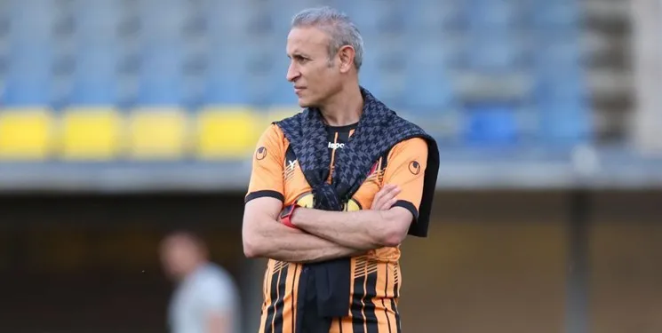 گل‌محمدی نام 5 پرسپولیسی را برای تمدید به باشگاه داد