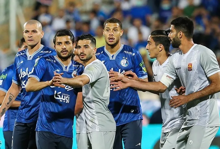 یک استقلال از بازی با فولاد محروم شد