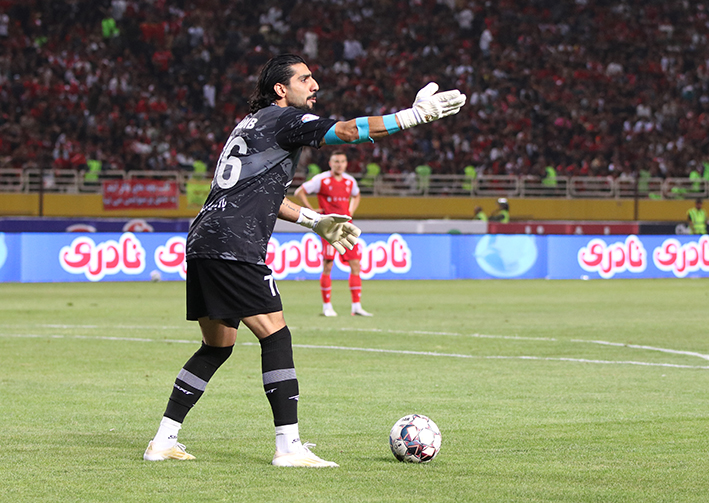 گزارش تصویری دیدار تیم های استقلال و پرسپولیس