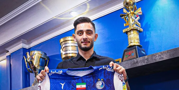 آریا برزگر استقلالی شد