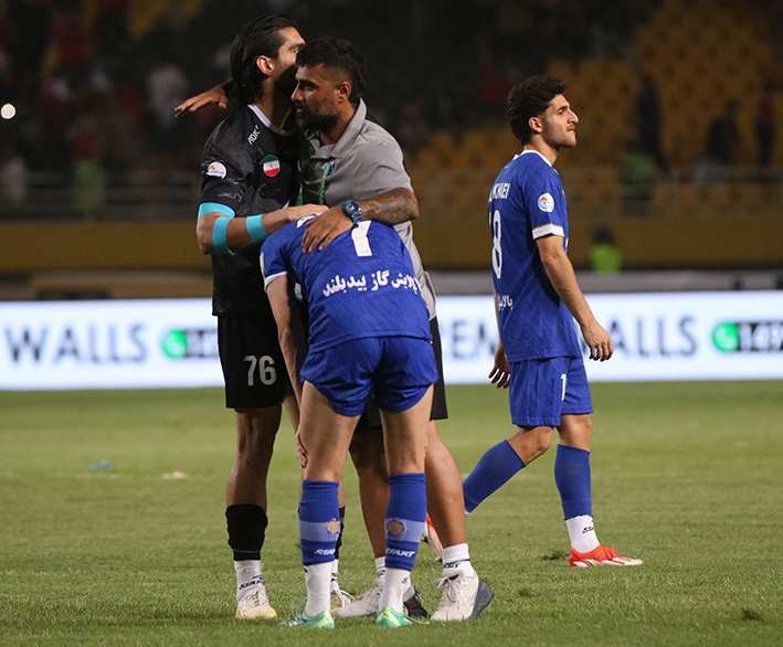 گزارش تصویری دیدار تیم های استقلال و پرسپولیس