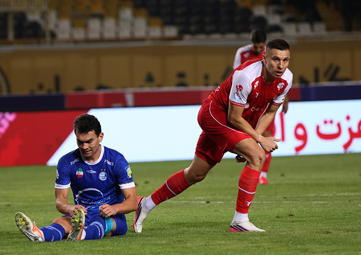 گزارش تصویری دیدار تیم های استقلال و پرسپولیس
