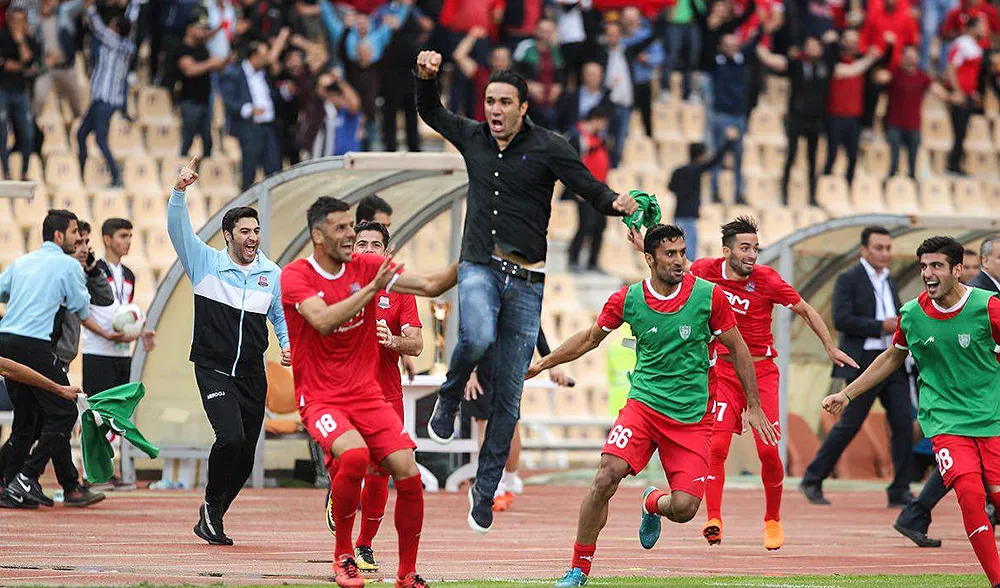 «دلخوش » به سکوها