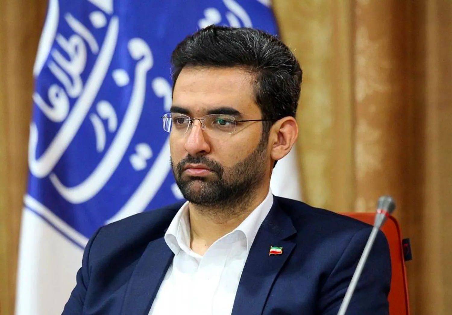 رفتاری که در شان یک وزیر نیست!