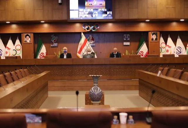 بریدند و دوختند تا بر تن کنند!