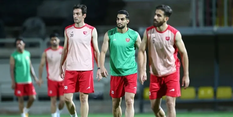 مدافع پرسپولیس به تمرینات بازگشت