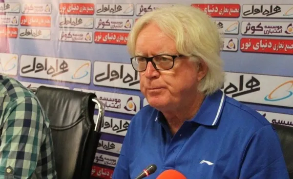 شفر در کنفرانس خبری حاضر نشد