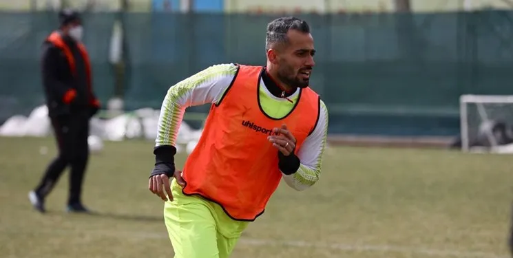 مدافع گل گهر راهی شهرخودرو شد
